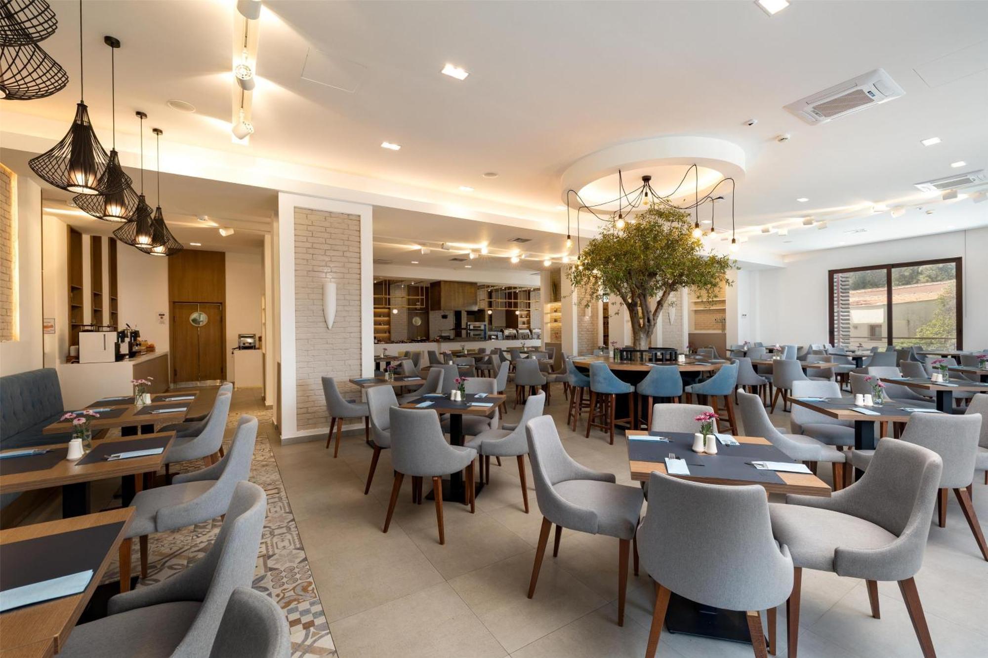 Radisson Ruza Vjetrova Hotel