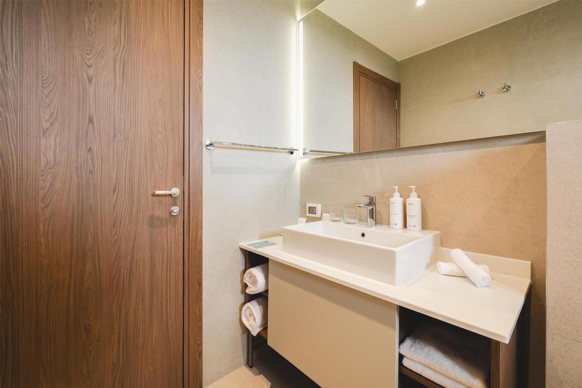 Radisson Ruza Vjetrova 4* Dobra Voda