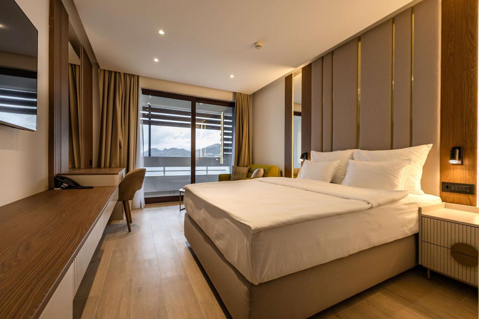 Radisson Ruza Vjetrova 4* דוברה וודה
